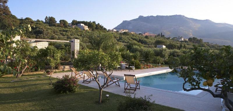 Baglio Sant'Andrea Bed and Breakfast Valderice Buitenkant foto
