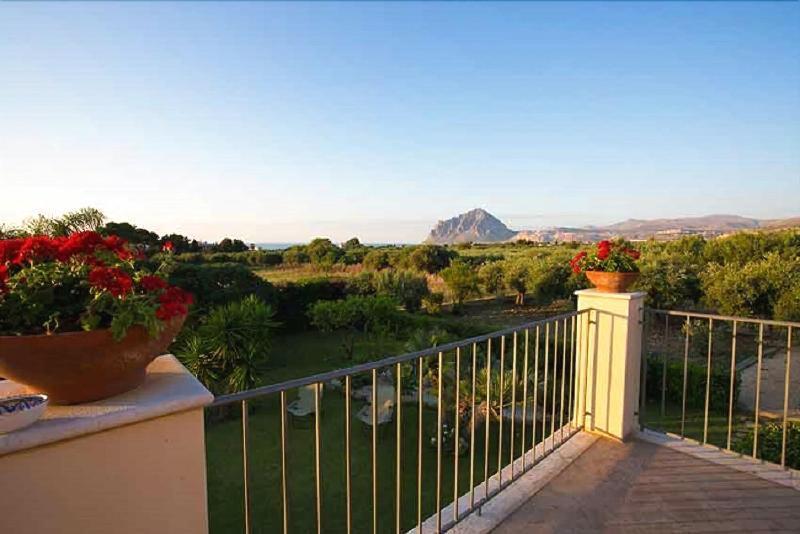 Baglio Sant'Andrea Bed and Breakfast Valderice Buitenkant foto