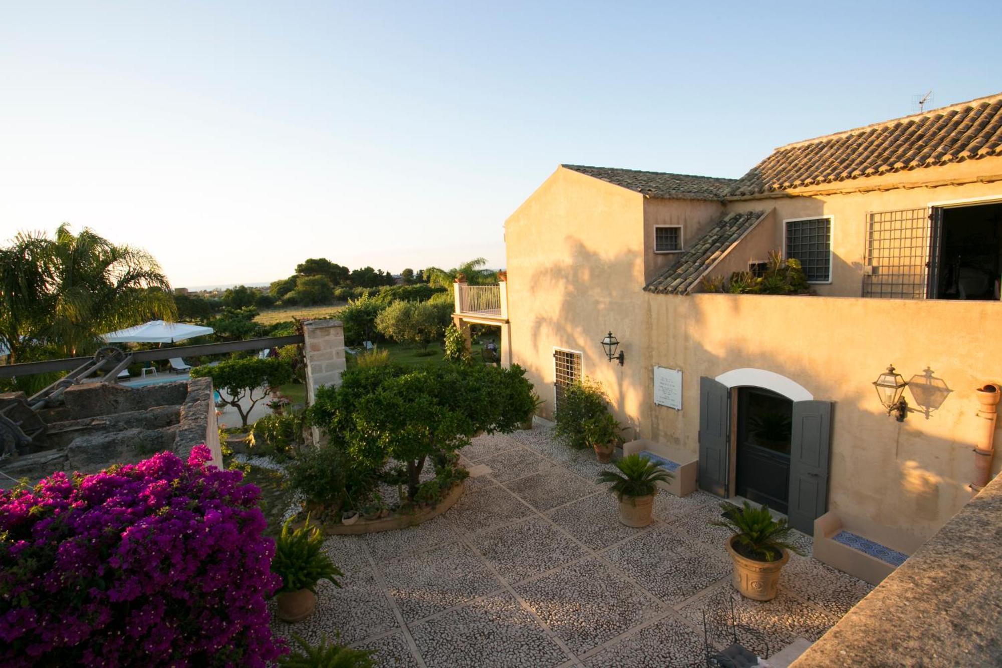 Baglio Sant'Andrea Bed and Breakfast Valderice Buitenkant foto
