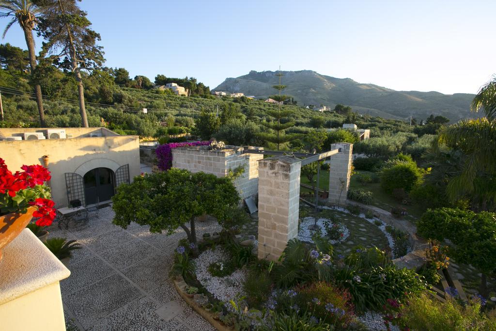 Baglio Sant'Andrea Bed and Breakfast Valderice Buitenkant foto