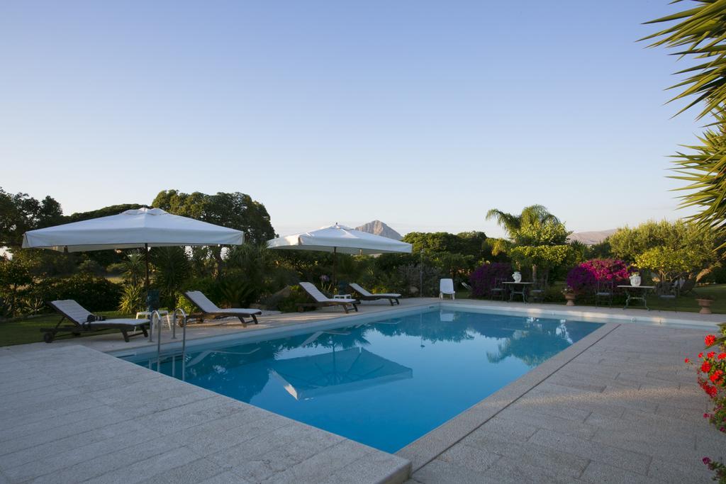 Baglio Sant'Andrea Bed and Breakfast Valderice Buitenkant foto