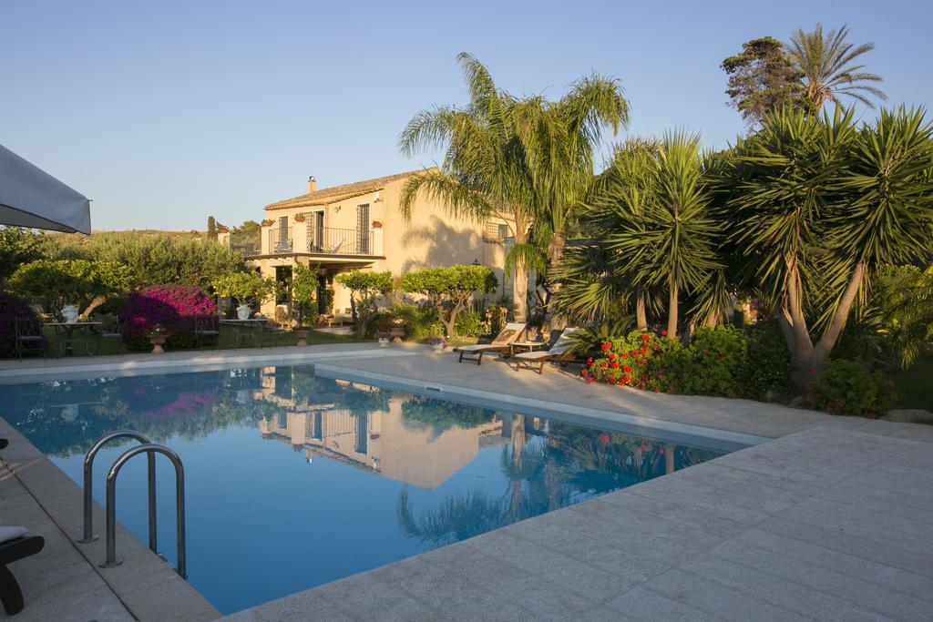 Baglio Sant'Andrea Bed and Breakfast Valderice Buitenkant foto