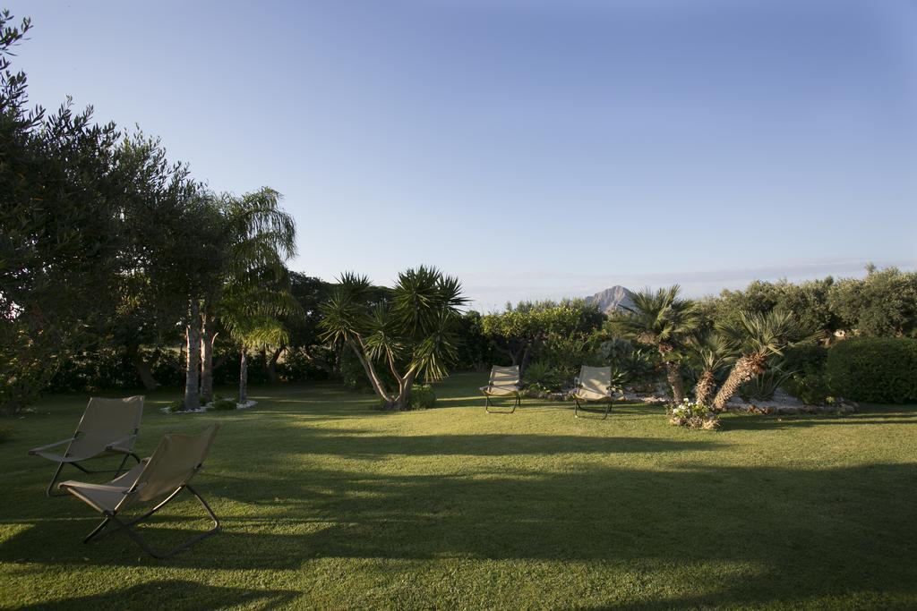 Baglio Sant'Andrea Bed and Breakfast Valderice Buitenkant foto